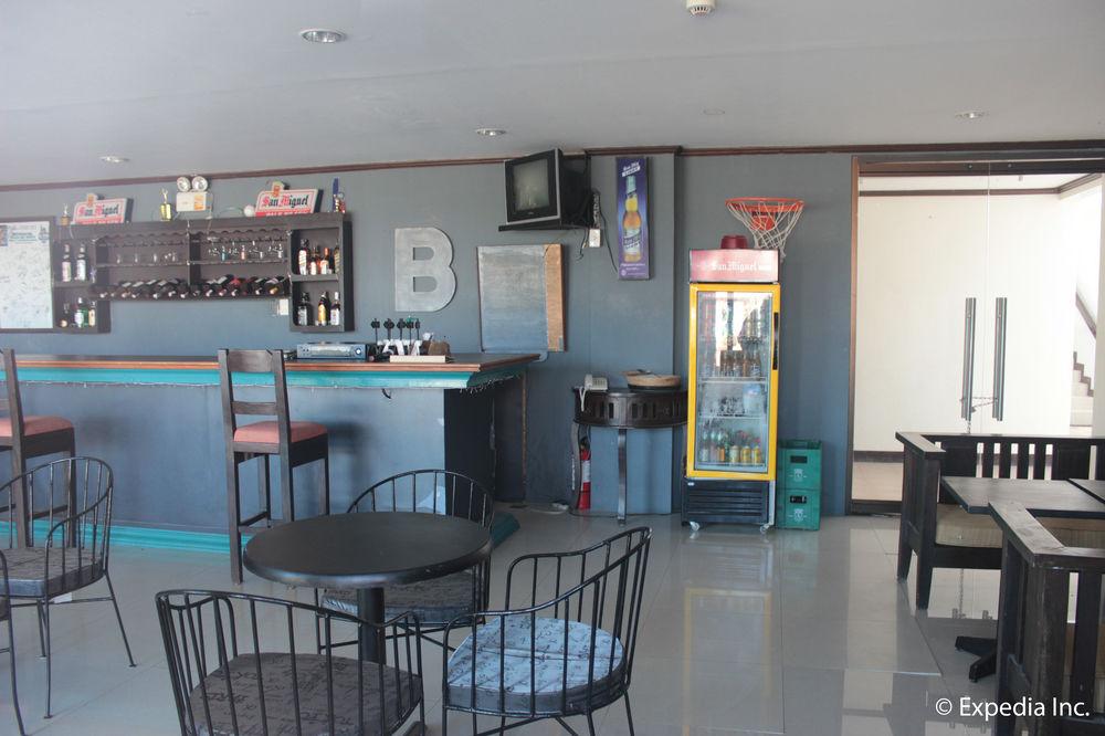 Ilocos Norte Hotel & Convention Center Laoag Bagian luar foto