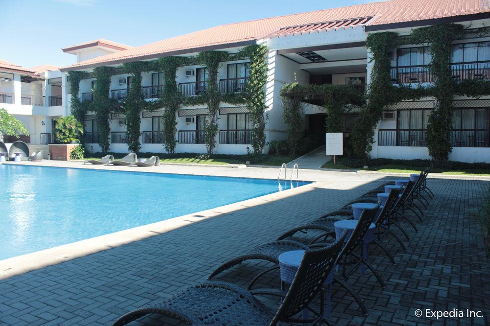 Ilocos Norte Hotel & Convention Center Laoag Bagian luar foto