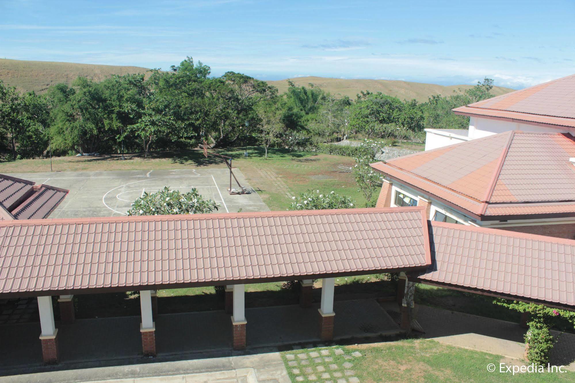 Ilocos Norte Hotel & Convention Center Laoag Bagian luar foto
