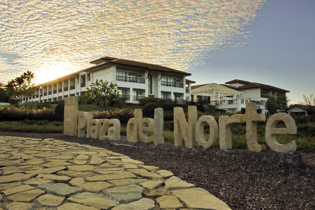 Ilocos Norte Hotel & Convention Center Laoag Bagian luar foto