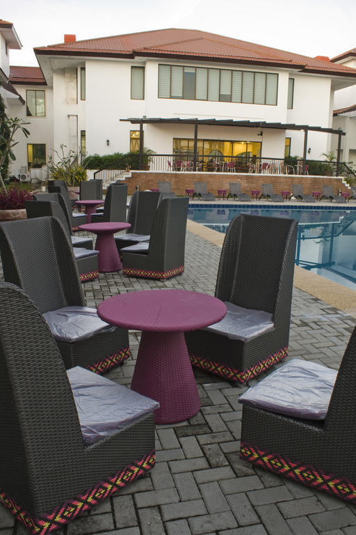 Ilocos Norte Hotel & Convention Center Laoag Bagian luar foto