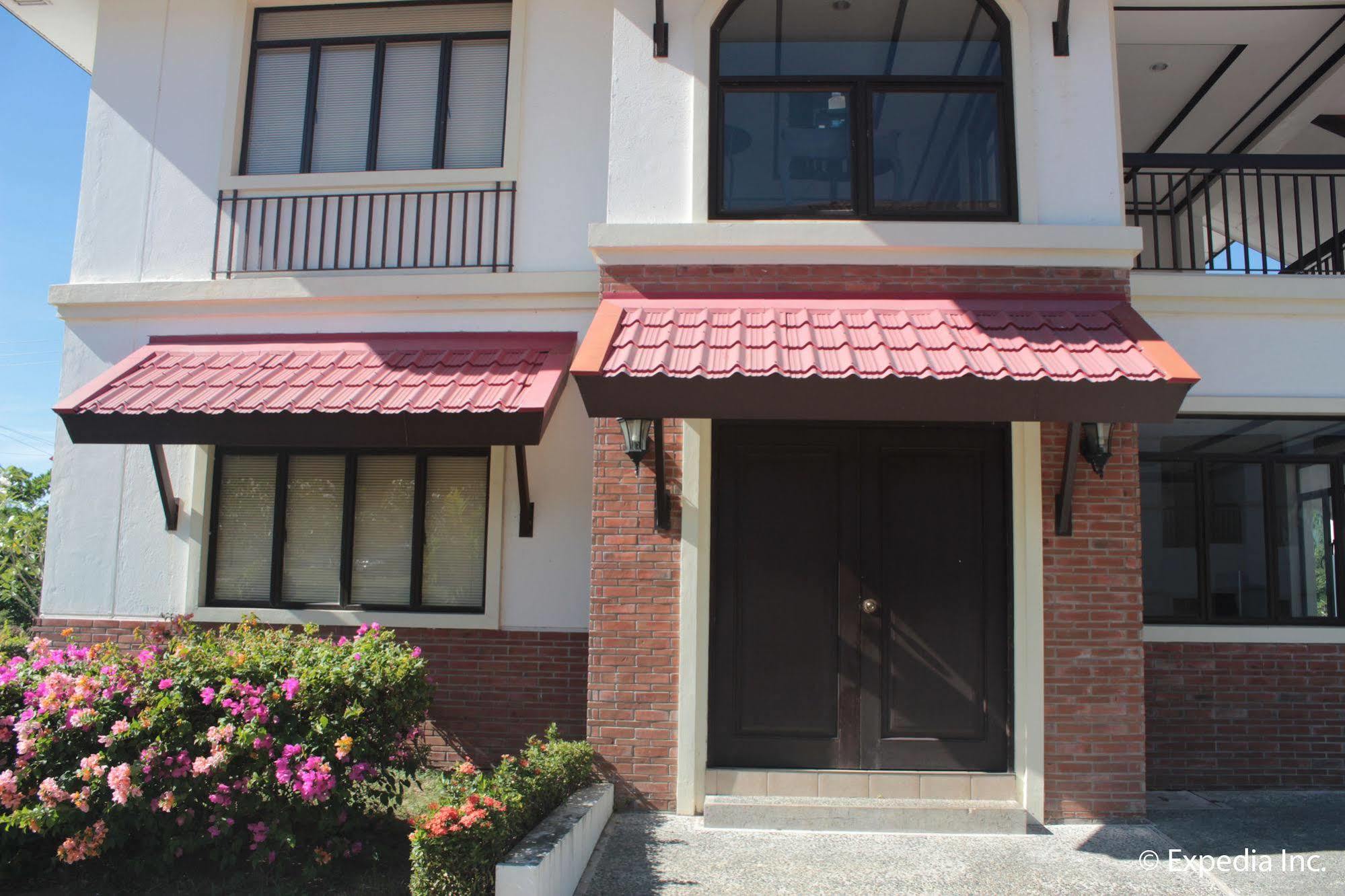 Ilocos Norte Hotel & Convention Center Laoag Bagian luar foto